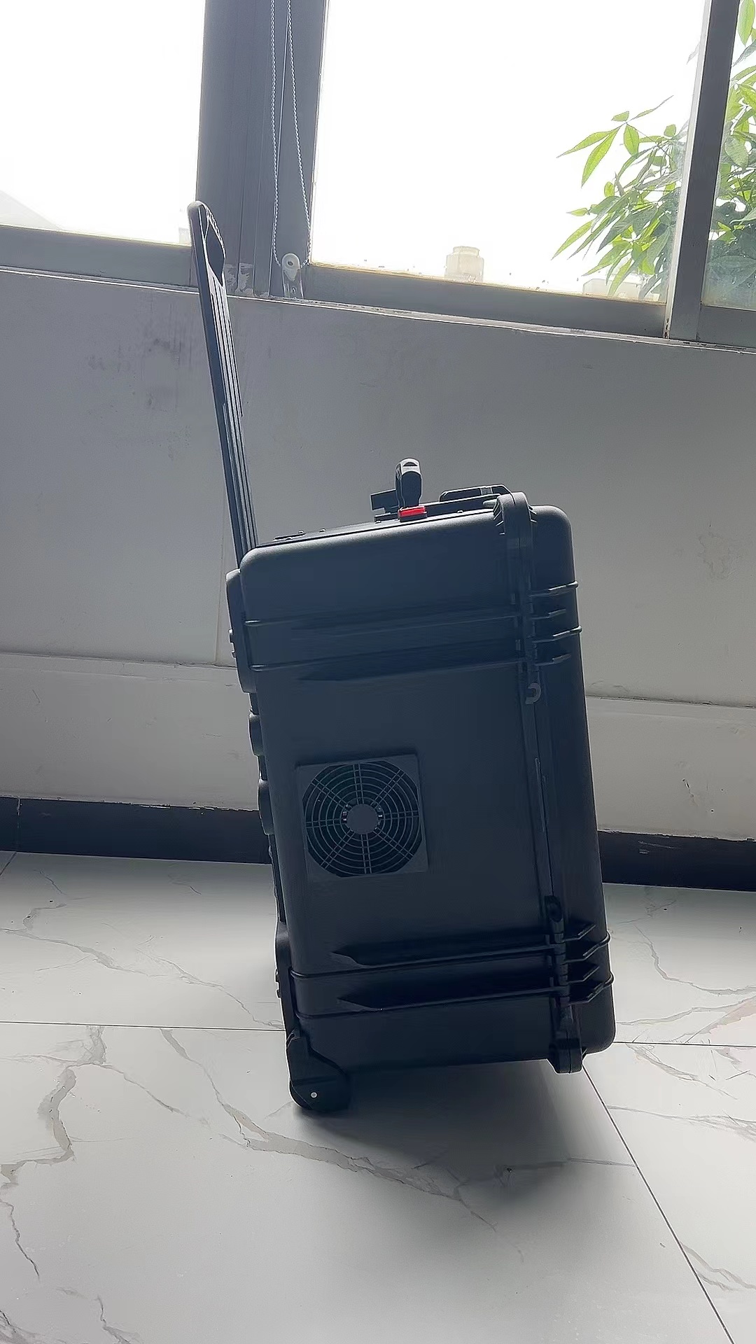 宁夏手拉箱型移动通信干扰器